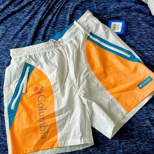Columbia riptide shorts NWT medium